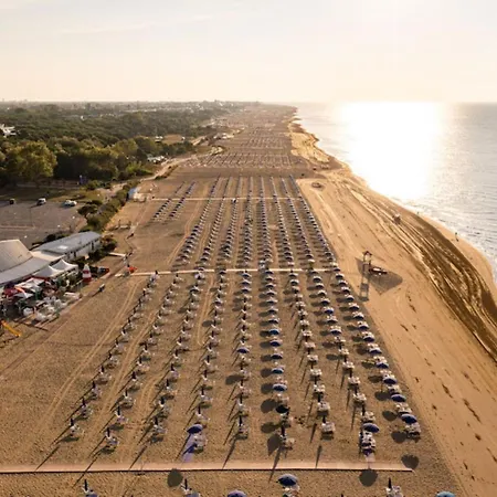 Апартаменты Experience Comfort By The Pool