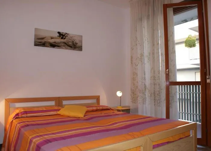 Experience Comfort By The Pool Apartament *