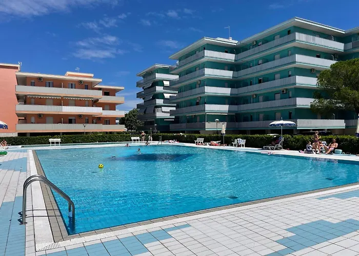 Experience Comfort By The Pool * Bibione